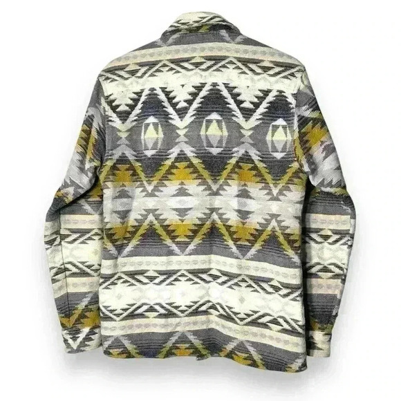 Urban Outfitters Jacquard Flannel Button Down  Shirts Woven Relaxed Size Small - Picture 6 of 9